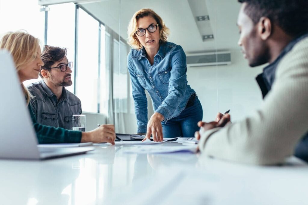 Manejo de Habilidades Sociales para un Mejor Desempeño en el Ámbito Empresarial