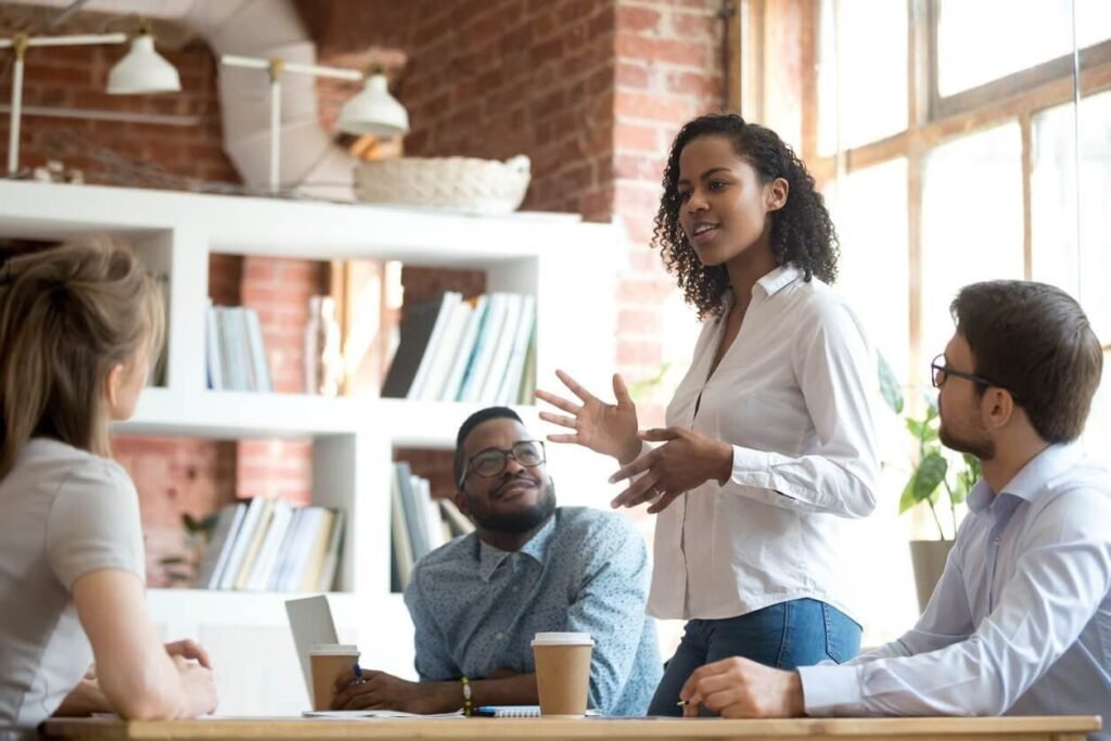 Claves para Potenciar la Comunicación y Relaciones Interpersonales en el Ámbito Empresarial